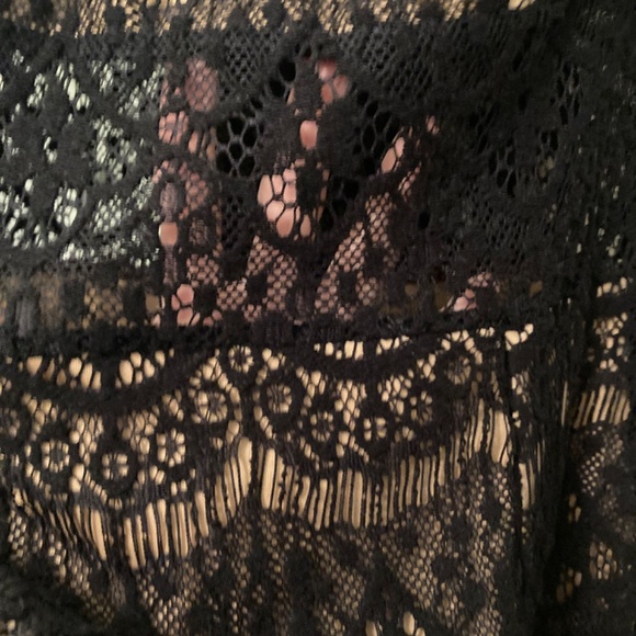Blanc Black & Nude Lace Mini Dress Size S Fits Like XS or XXS Excellent Used Con - Picture 4 of 12